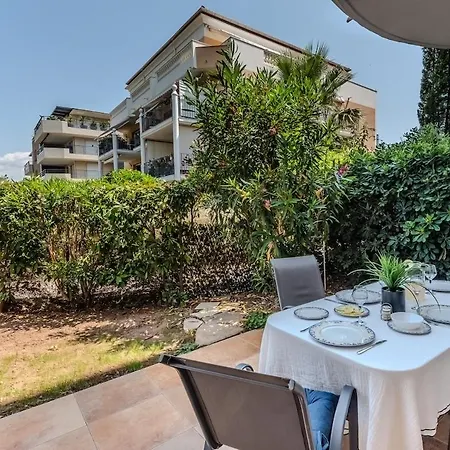 Raphael 4 Etoiles Neuf En Rez De Jardin Privatif * Saint-Raphaël